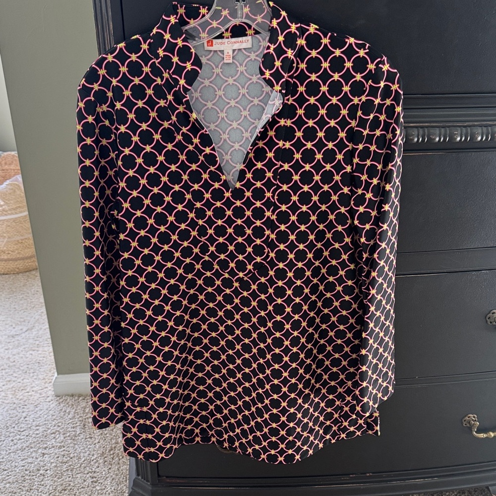 Jude Connally Black and Pink Geometric Blouse